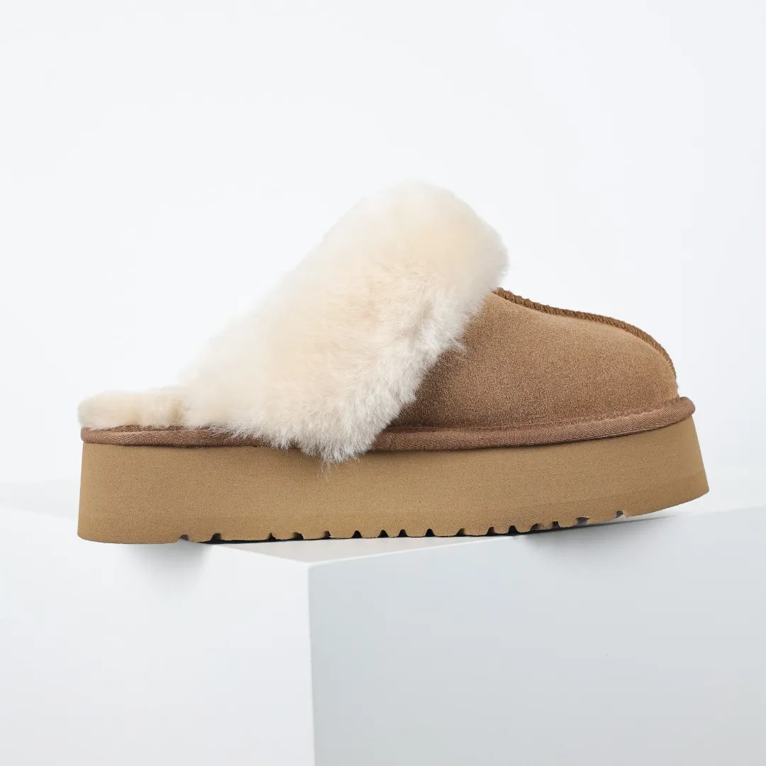Pick up locally 💰440, the core recommendation is good price E4 UGG star thick-soled autumn and winter sheep fur snow boots, Xiaohongshu hot style, Henan Longfeng leather production, cashmere insoles, keeping warm in winter, and a good choice for home use. In the new year, uug launched a style series, which is partial to the preferences of young consumers, and has also been at the forefront of fashion trends. Shoe body material UGGPURE™ implanted wool insole, lightweight, non-slip and comfortable rubber outsole With brand LOGO and complete packaging. Size: 35 36 37 38 39 40. It is recommended to choose one size larger.